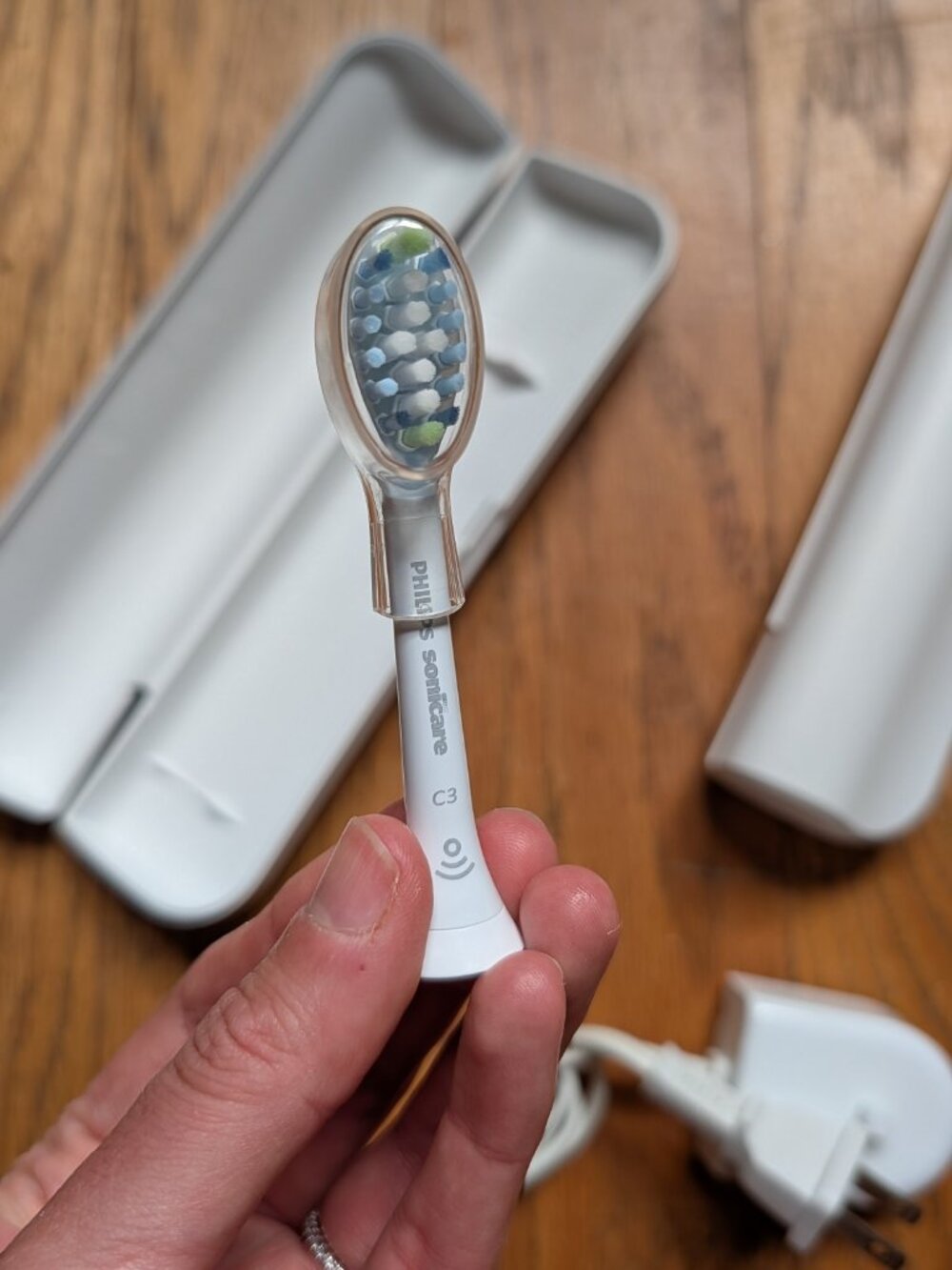 Philips Sonicare HX751G Electric Toothbrush Set - Gold/White + New C3 Head, Case - Picture 8 of 12